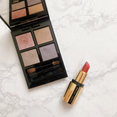 BOBBI BROWN リュクス リップスティック のクチコミ「ADDICTION×BOBBI BROWN✨

ADDICTIONのザ アイシャドウ パレット.....」（1枚目）