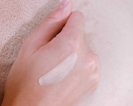 マットシフォンUVモイストベース/KiSS/化粧下地を使ったクチコミ(2枚目)