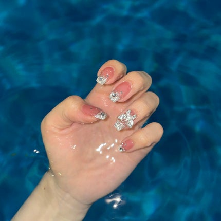 限界新卒社会人 on LIPS 「世界1可愛い俺の爪を見てください‼️ハァ、、本当に癒しすぎるな..」(1枚目)