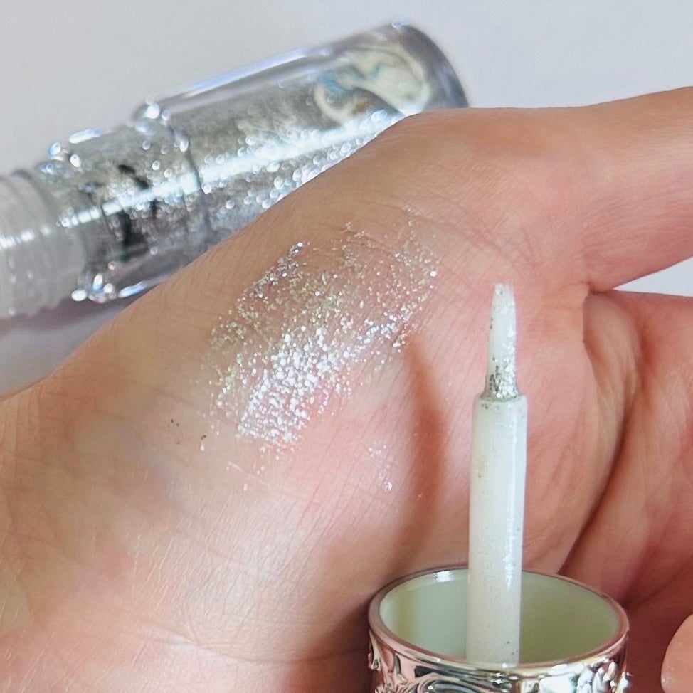 フラワーノーズ スワンバレエシリーズ リキッドアイシャドウ/FlowerKnows/リキッドアイシャドウを使ったクチコミ(3枚目)