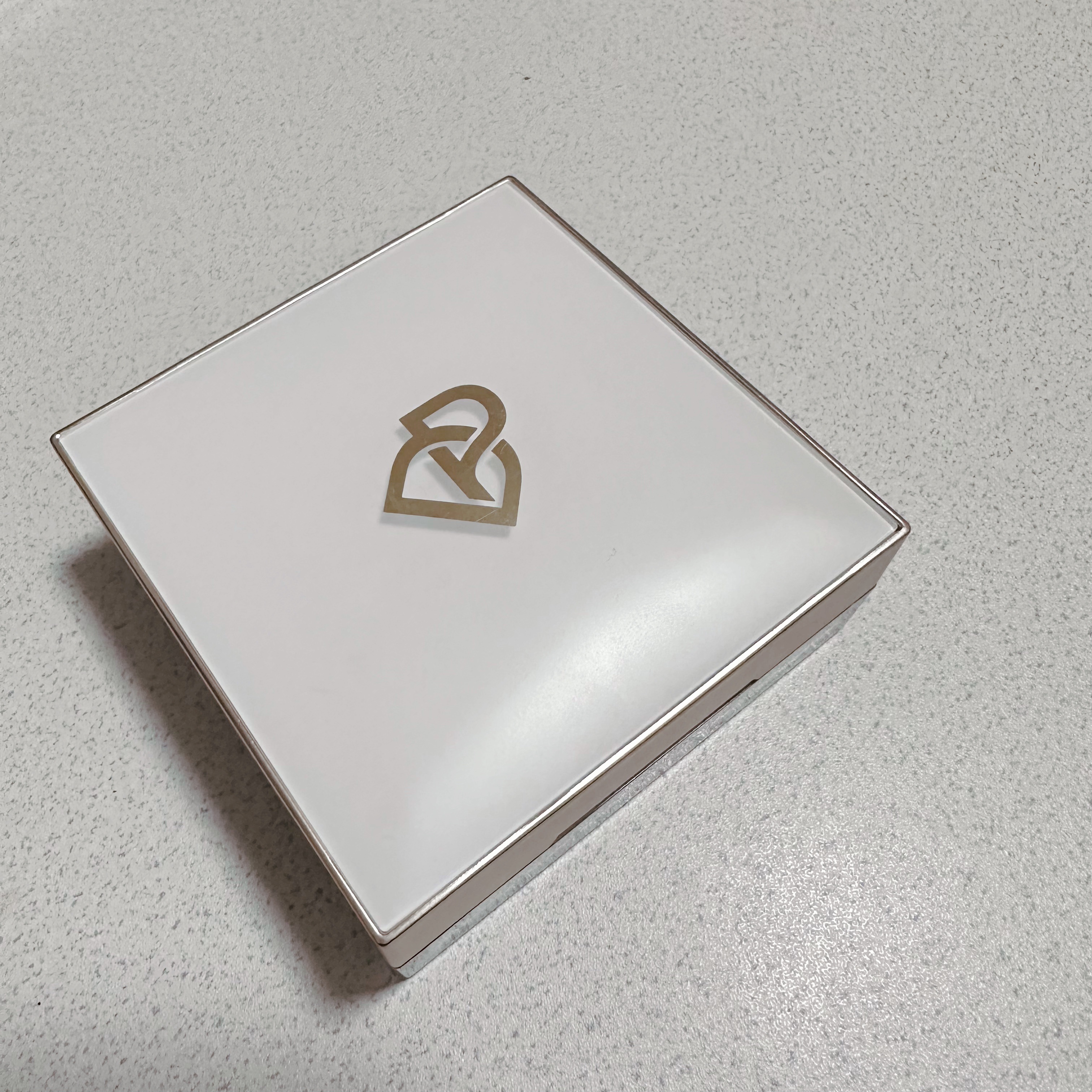 トランスルーシェントブルーリング ルースパウダー/PERFECT DIARY/ルースパウダーを使ったクチコミ（1枚目）