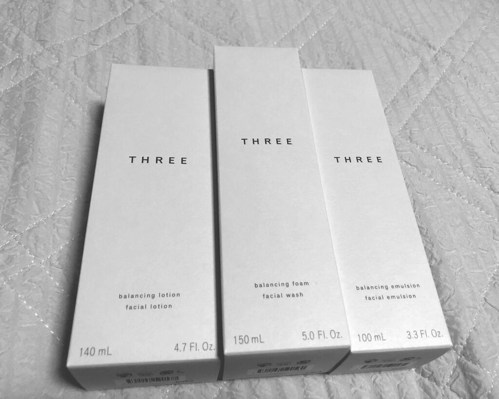 THREE バランシング ローション Rのクチコミ「THREEの洗顔、化粧水、乳液をセットで購入。
化粧水は以前使ってた時もあったけど、特に可もな.....」（2枚目）