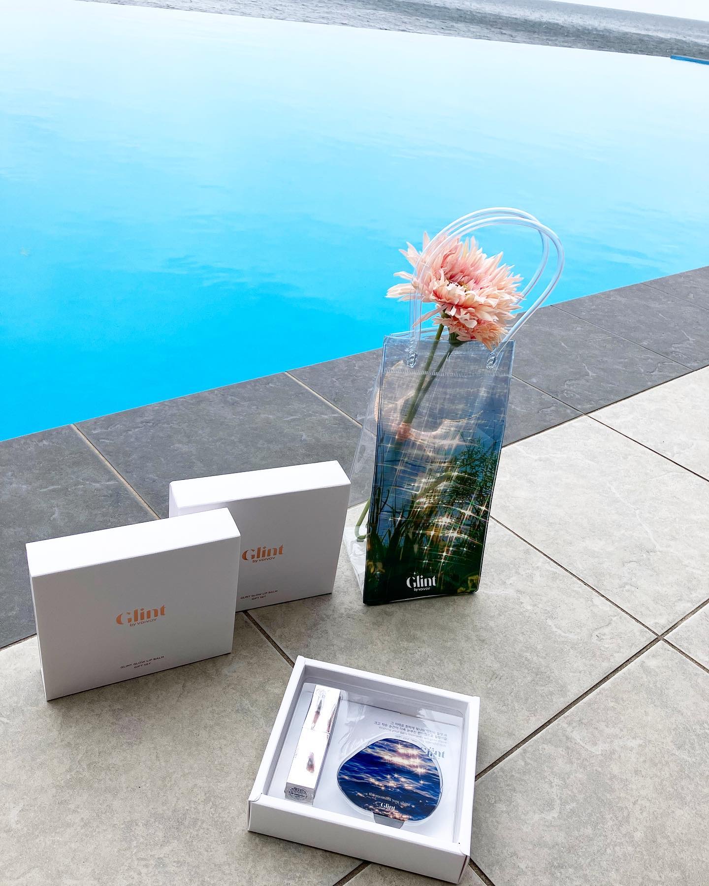 グローリップバームギフトセット Love From/Glint/メイクアップキットを使ったクチコミ（2枚目）