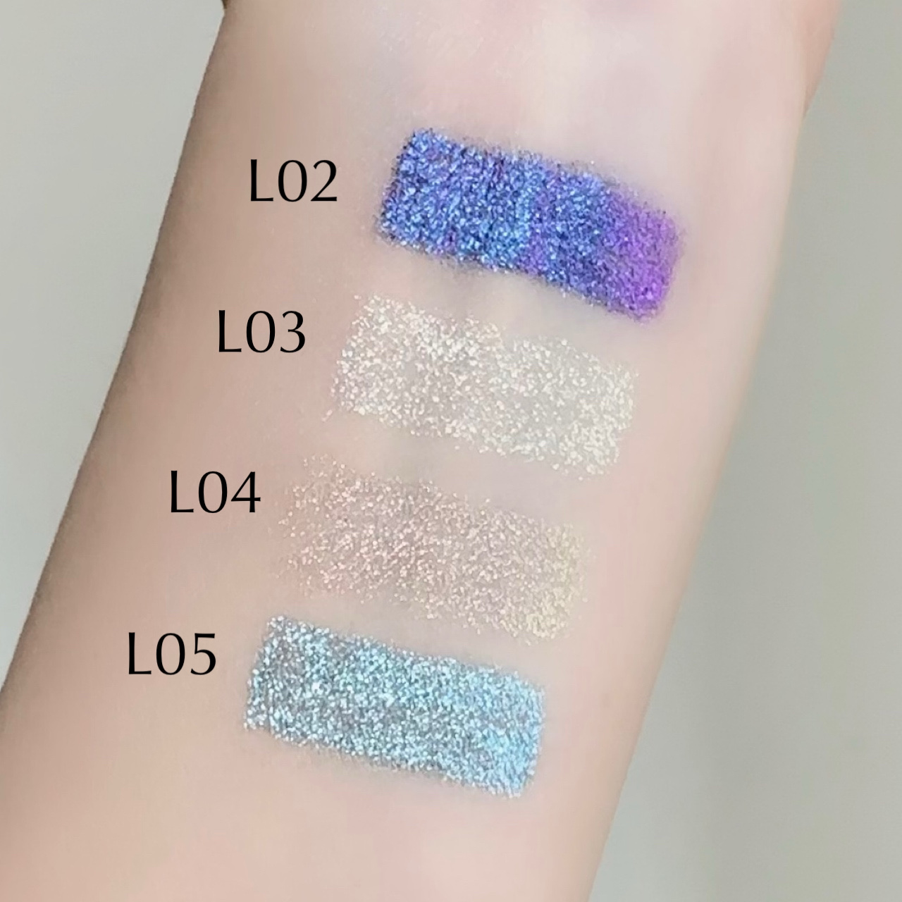 アイリスラメライナー/VEECCI/リキッドアイライナーを使ったクチコミ（2枚目）