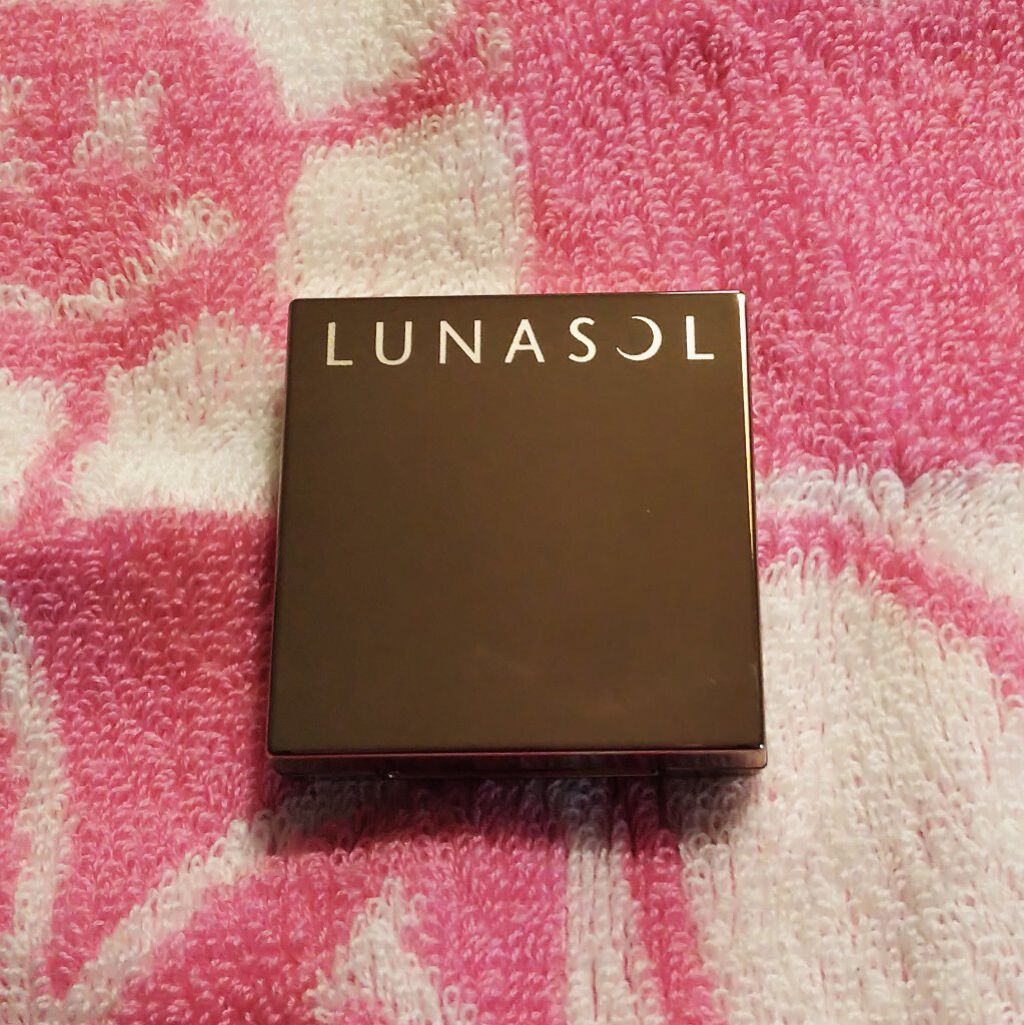 マージングカラーアイズ EX01 Brownie Cake/LUNASOL/単色アイシャドウを使ったクチコミ（2枚目）