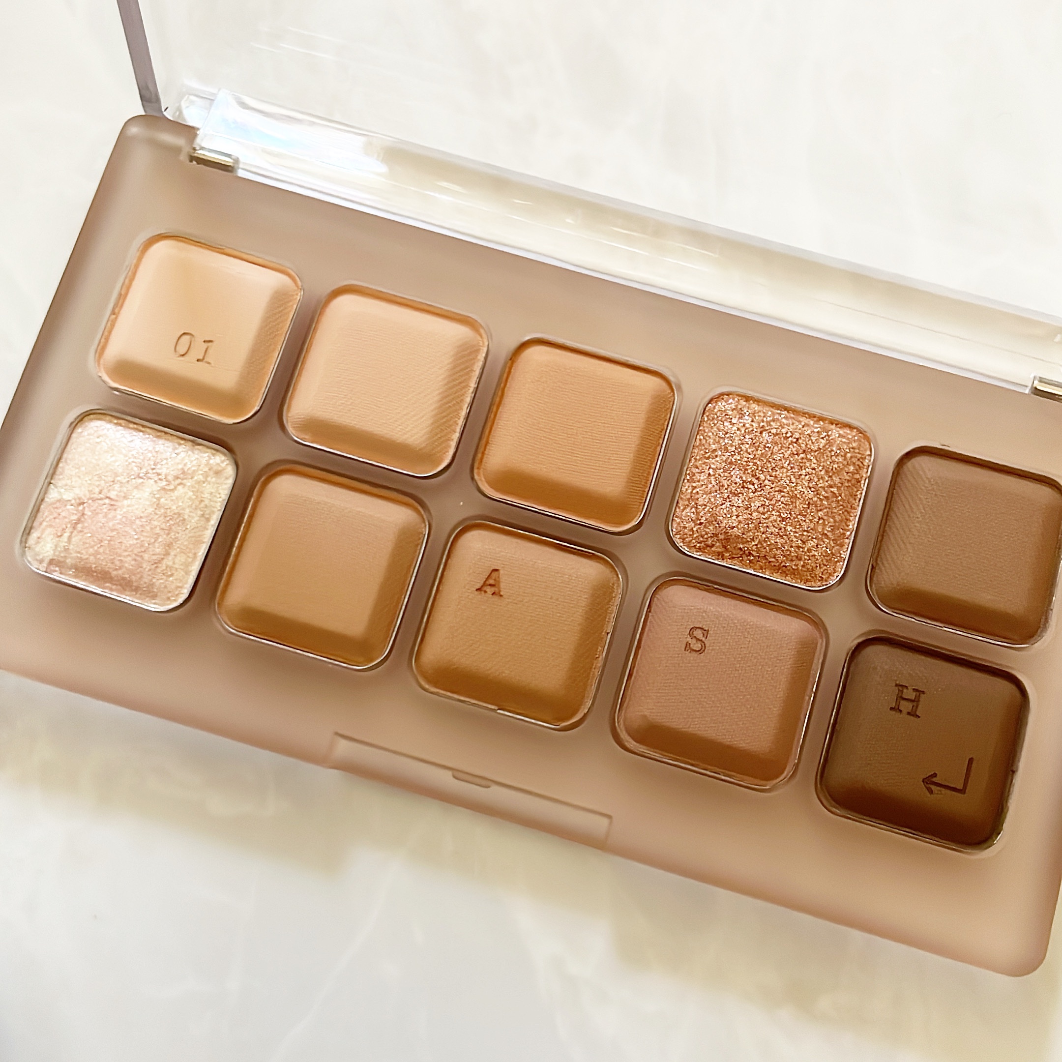 ムードキーボード 01 アッシュシナモン(Ash Cinanamon)/lilybyred/アイシャドウパレットを使ったクチコミ（3枚目）