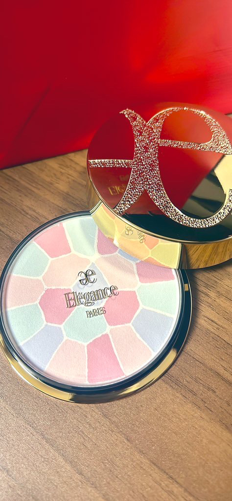 エレガンス ラ プードル オートニュアンス リクスィーズ/Elégance/プレストパウダーを使ったクチコミ（2枚目）