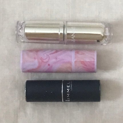 MARY QUANT リップトッパーのクチコミ「初めてリップトッパーを購入しました!
リップの上に、トントントンとかけて、口紅が落ちませんよ。.....」(3枚目)