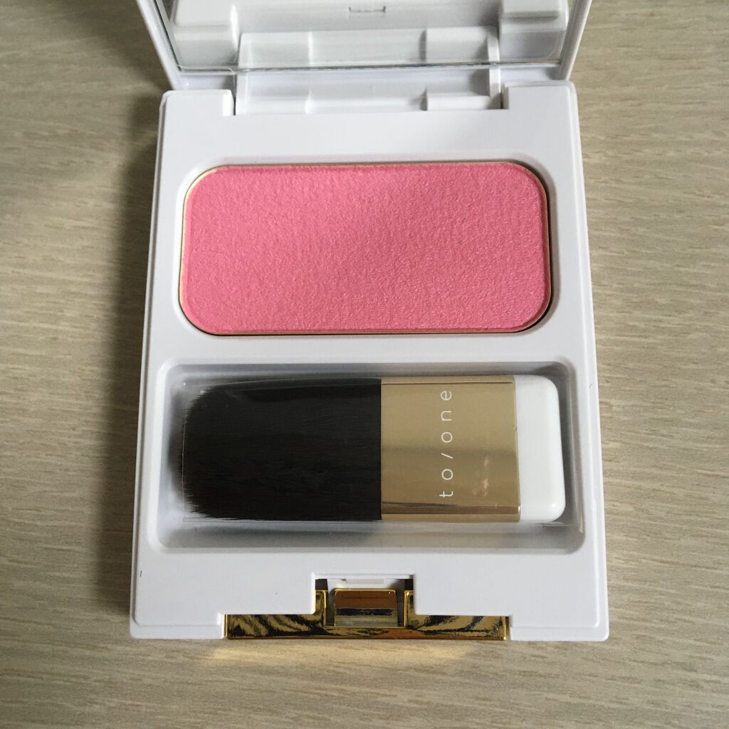 トーン ペタル チーク/to/one/パウダーチークを使ったクチコミ(2枚目)