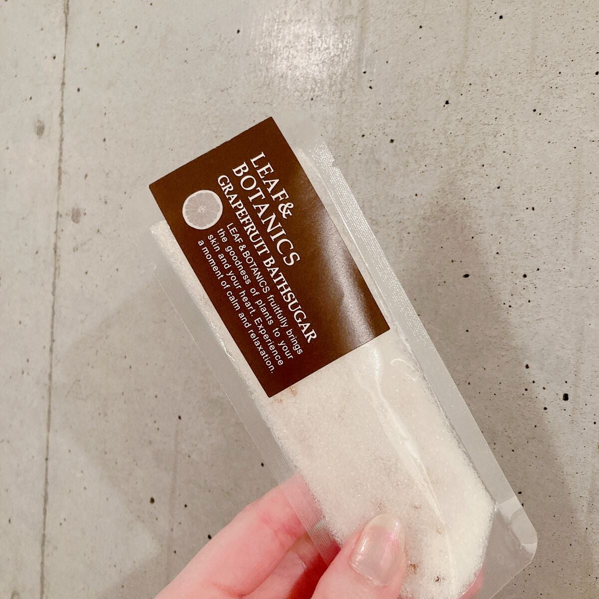 バスシュガー グレープフルーツ/LEAF&BOTANICS /保湿系入浴剤を使ったクチコミ(2枚目)