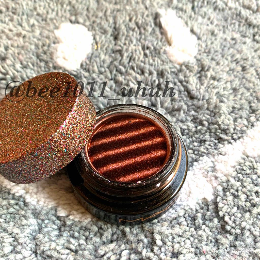 スペルバインダー シャドウ/M・A・C/単色アイシャドウを使ったクチコミ（2枚目）