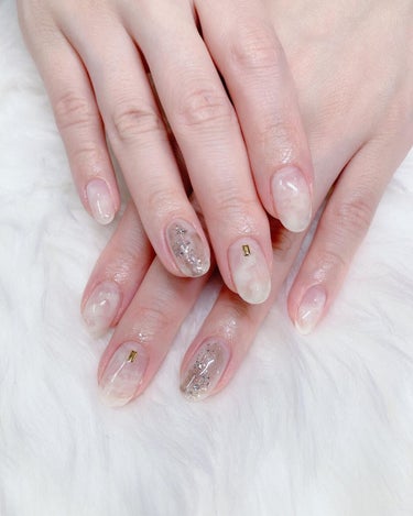 お客様ネイル💅

定額デザインのニュアンスネイル
モヤモヤアートで簡単可愛いです♡
白だけでクリアでボカシして奥行きも。

最近来店からサンプル見てアート希望してくださるかた増えてきて楽しいです🤗

あ