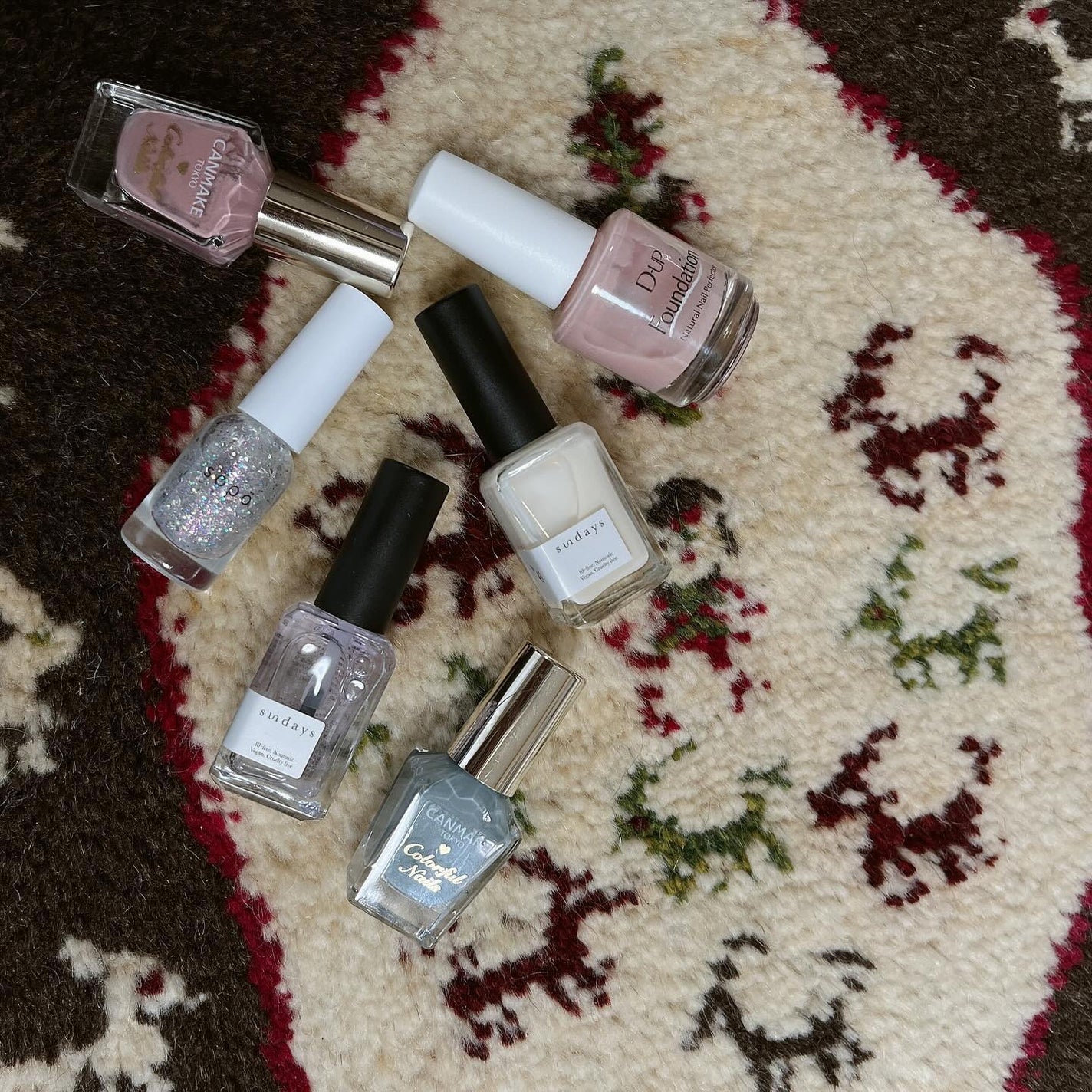 カラフルネイルズ/キャンメイク/マニキュアを使ったクチコミ(2枚目)