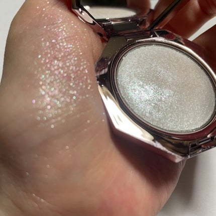 DIAMOND BOMB/FENTY BEAUTY BY RIHANNA/パウダーハイライトを使ったクチコミ(5枚目)