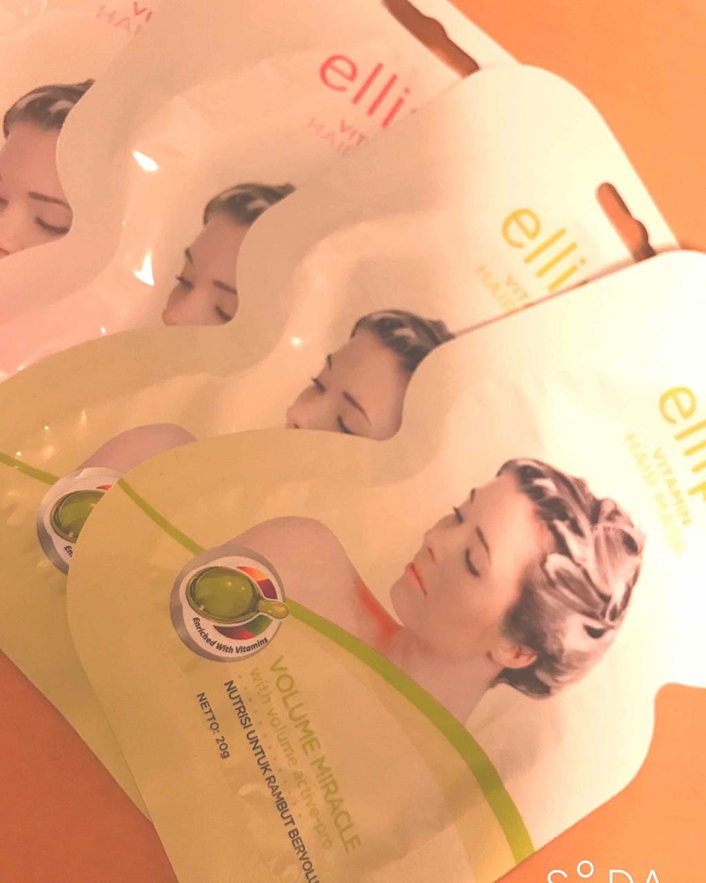 ヘアーオイル【ニュートリカラー】/ellips/ヘアオイルを使ったクチコミ(4枚目)