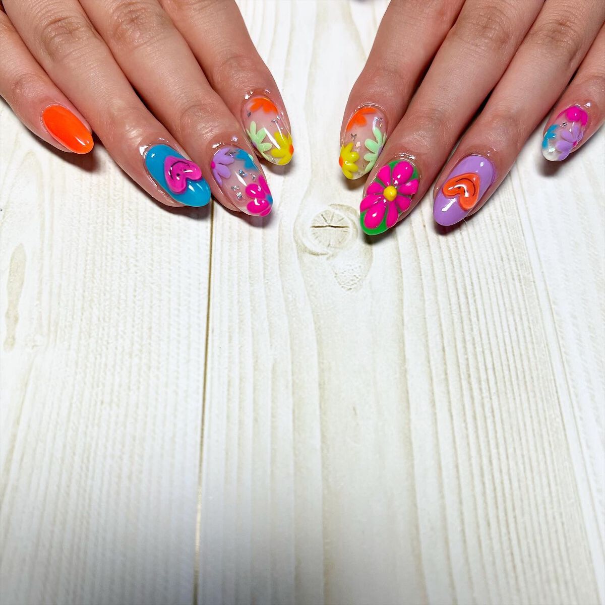 cst on LIPS 「#カラフルネイル#ポップネイル#手書きアート#colorful..」(2枚目)