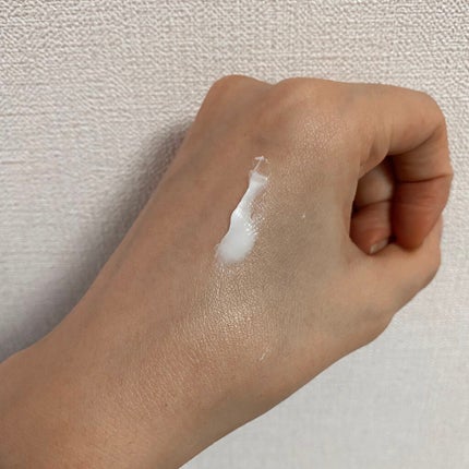 ハピネススマイル シア ハンドクリーム/L'OCCITANE/ハンドクリームを使ったクチコミ(2枚目)