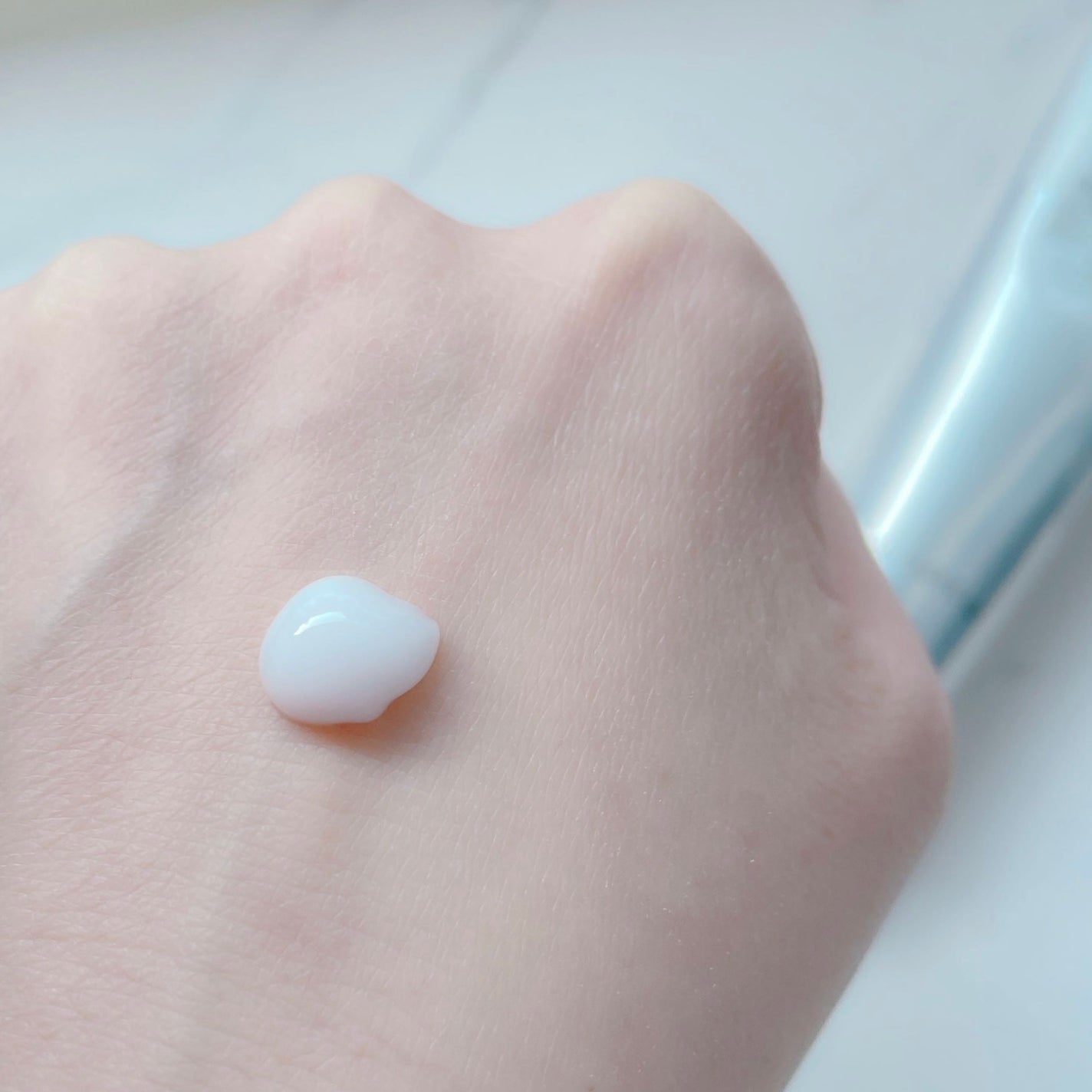 エッセンシャル リアル アイクリーム フォーフェイス/AHC/アイケア・アイクリームを使ったクチコミ(5枚目)