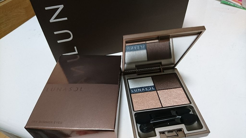 ドライサマーアイズ/LUNASOL/アイシャドウパレットを使ったクチコミ（1枚目）