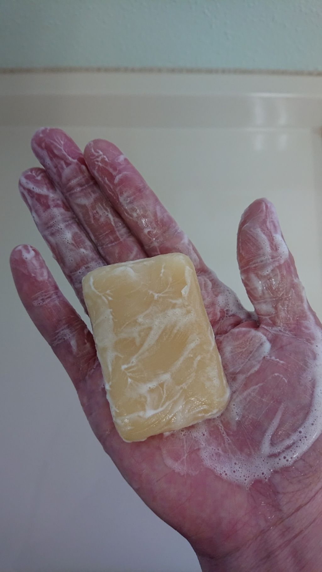 手作り洗顔石鹸 アンティアン クイーン オブ ソープ 「ラベンダーハニー」/アンティアン/洗顔石鹸を使ったクチコミ（3枚目）