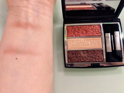 トリオ ブリック パレット<ピュア グロウ>/Dior/アイシャドウパレットを使ったクチコミ(3枚目)