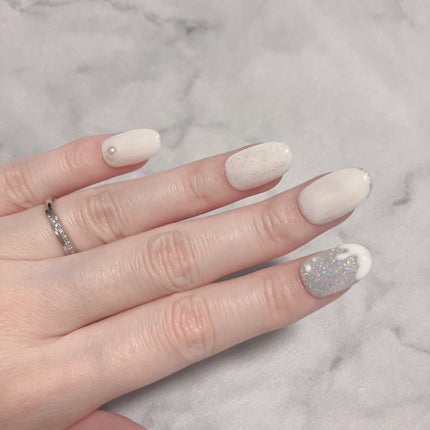 Ash* on LIPS 「本日のネイルです💅✧︎*。クリスマスっぽい雰囲気で仕上げました..」(5枚目)