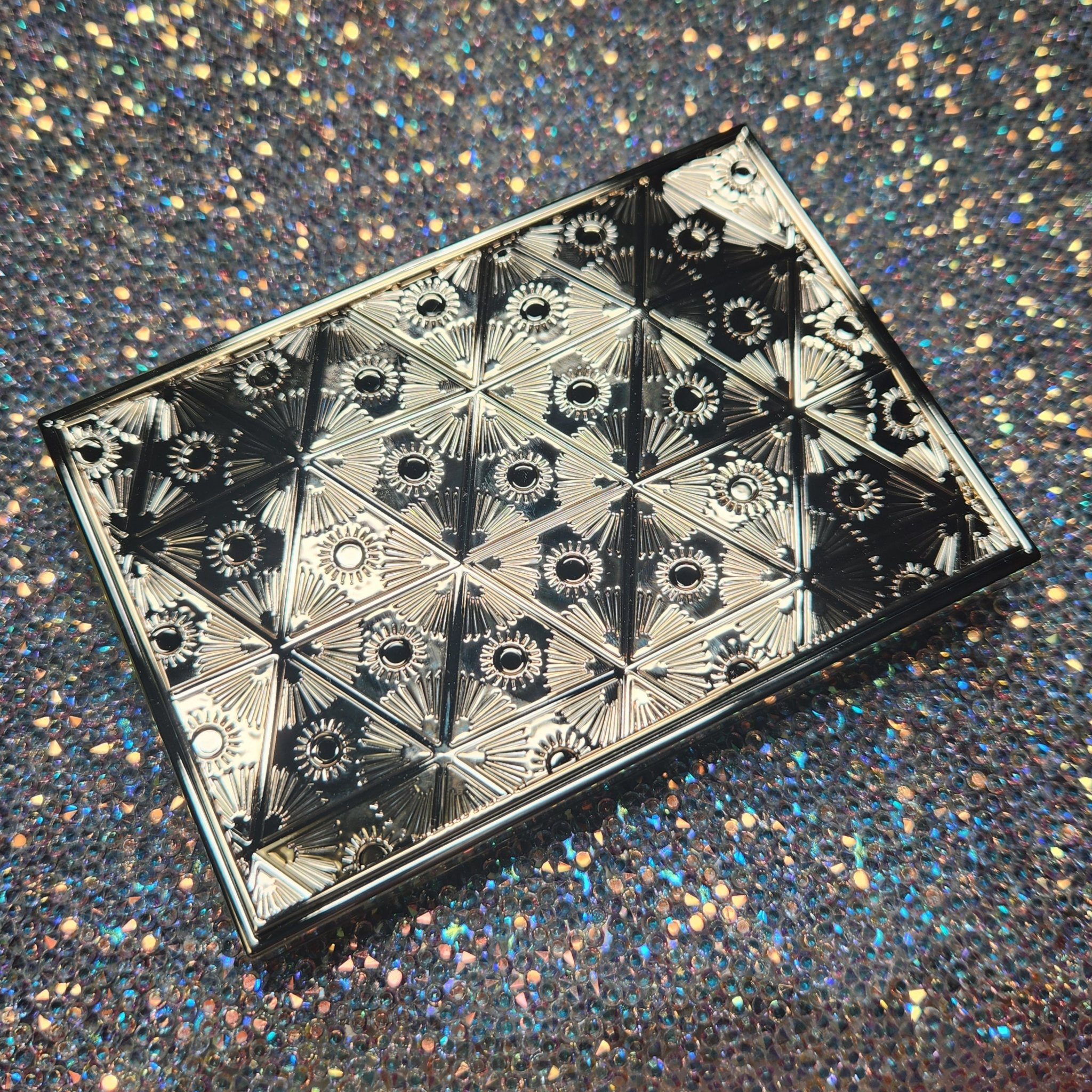 リュクス チーク & ハイライト パレット ローズグロウ/BOBBI BROWN/パウダーハイライトを使ったクチコミ（2枚目）