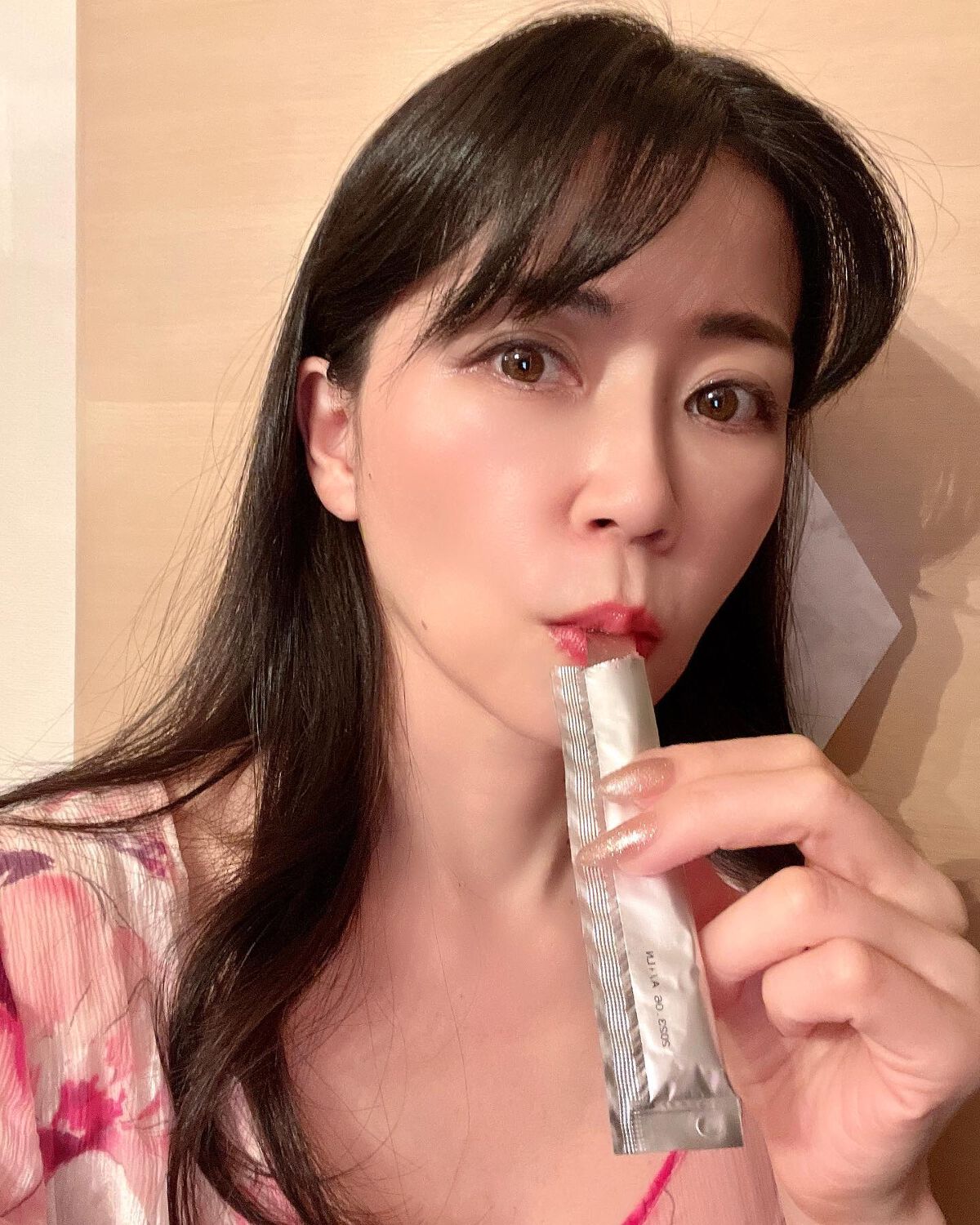 Shiho Arai on LIPS 「・・琉球すっぽんのコラーゲンゼリー( はちみつレモン風味 )を..」(3枚目)