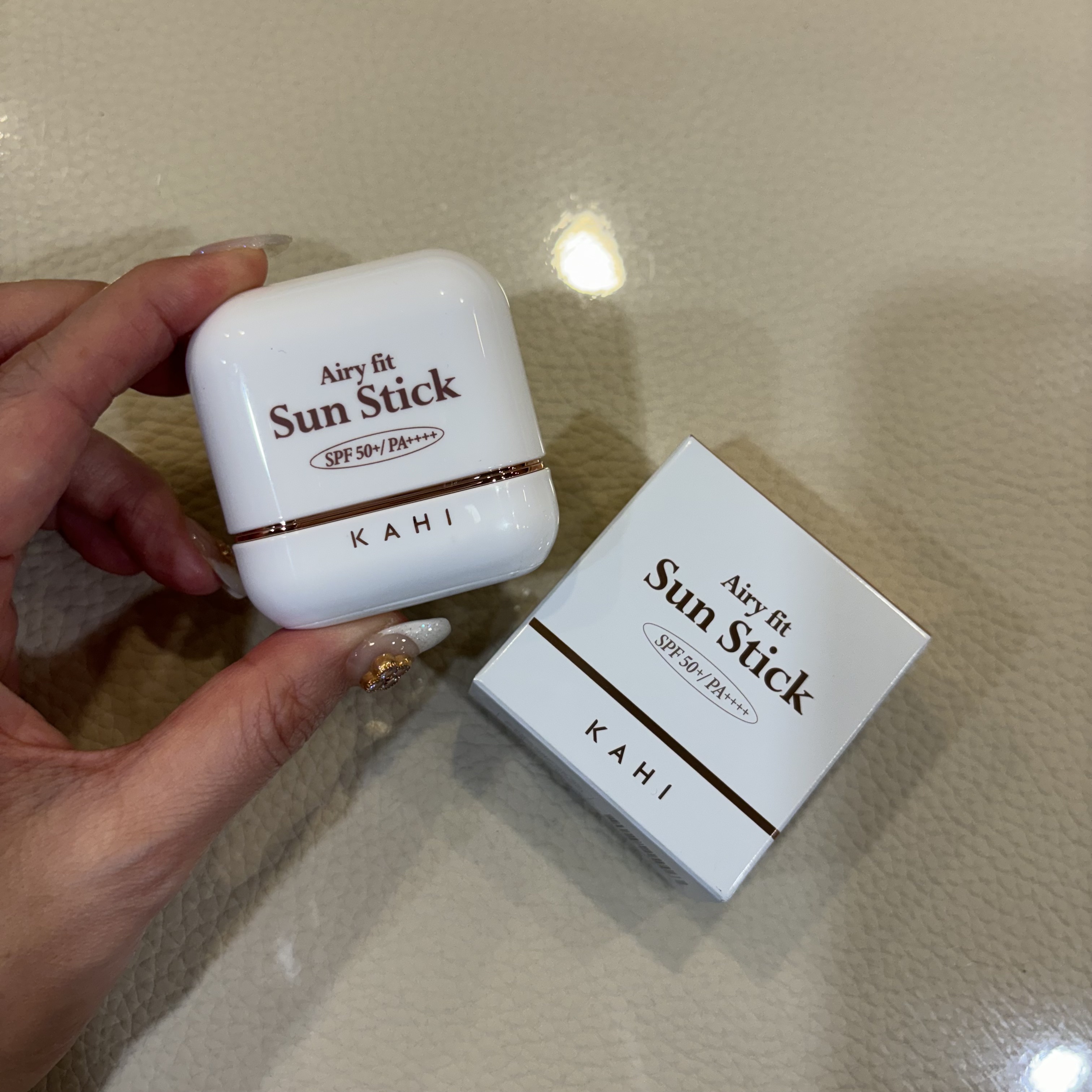 エアリーフィットサンスティック/KAHI/日焼け止めスティックを使ったクチコミ（1枚目）