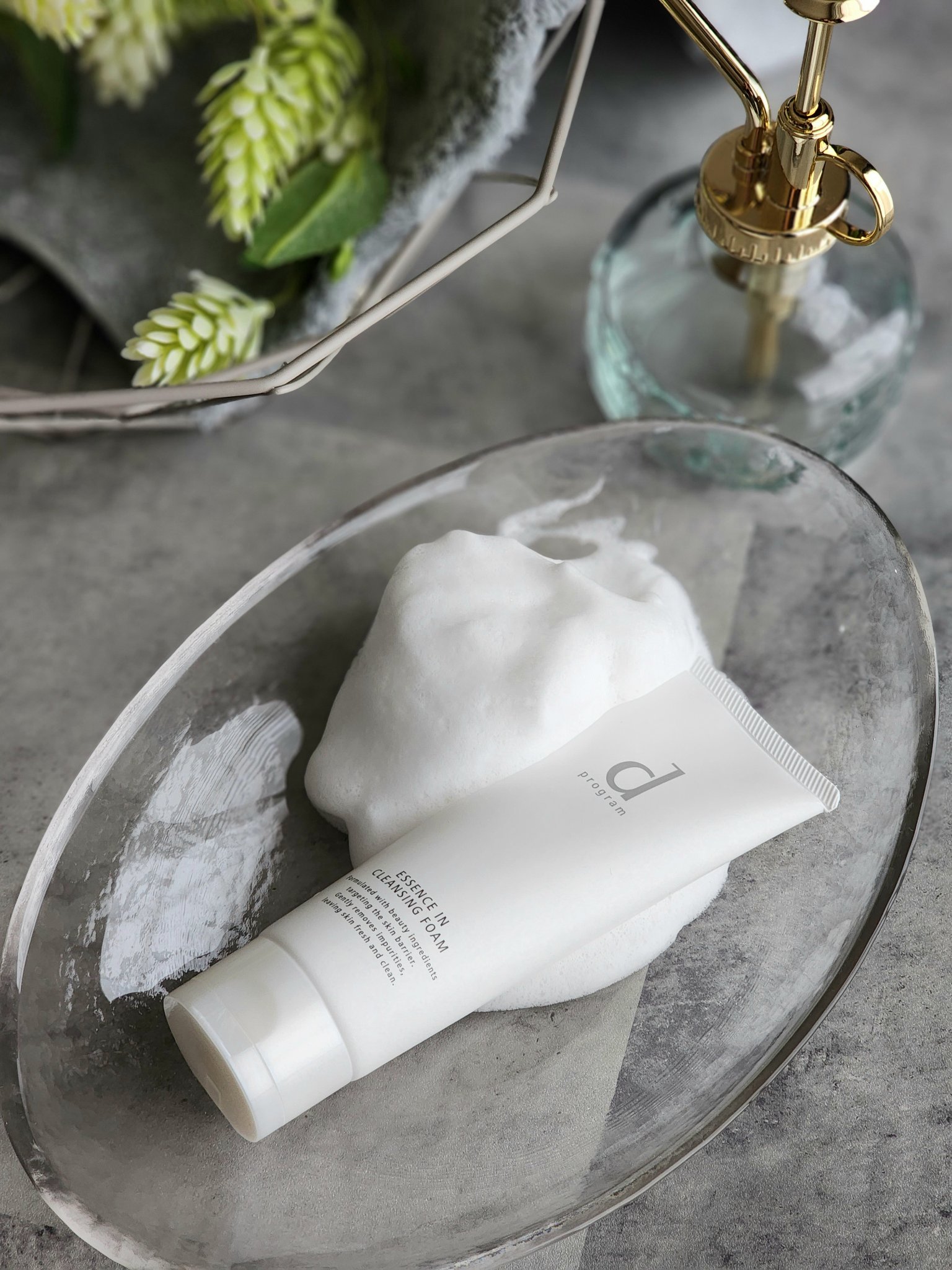 エッセンスイン クレンジングフォーム/d プログラム/洗顔フォームを使ったクチコミ（1枚目）