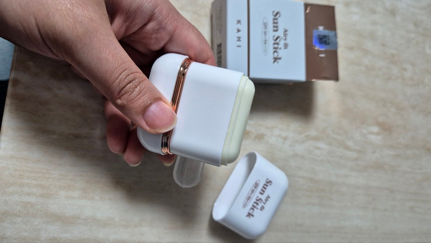 エアリーフィットサンスティック/KAHI/日焼け止めスティックを使ったクチコミ(1枚目)