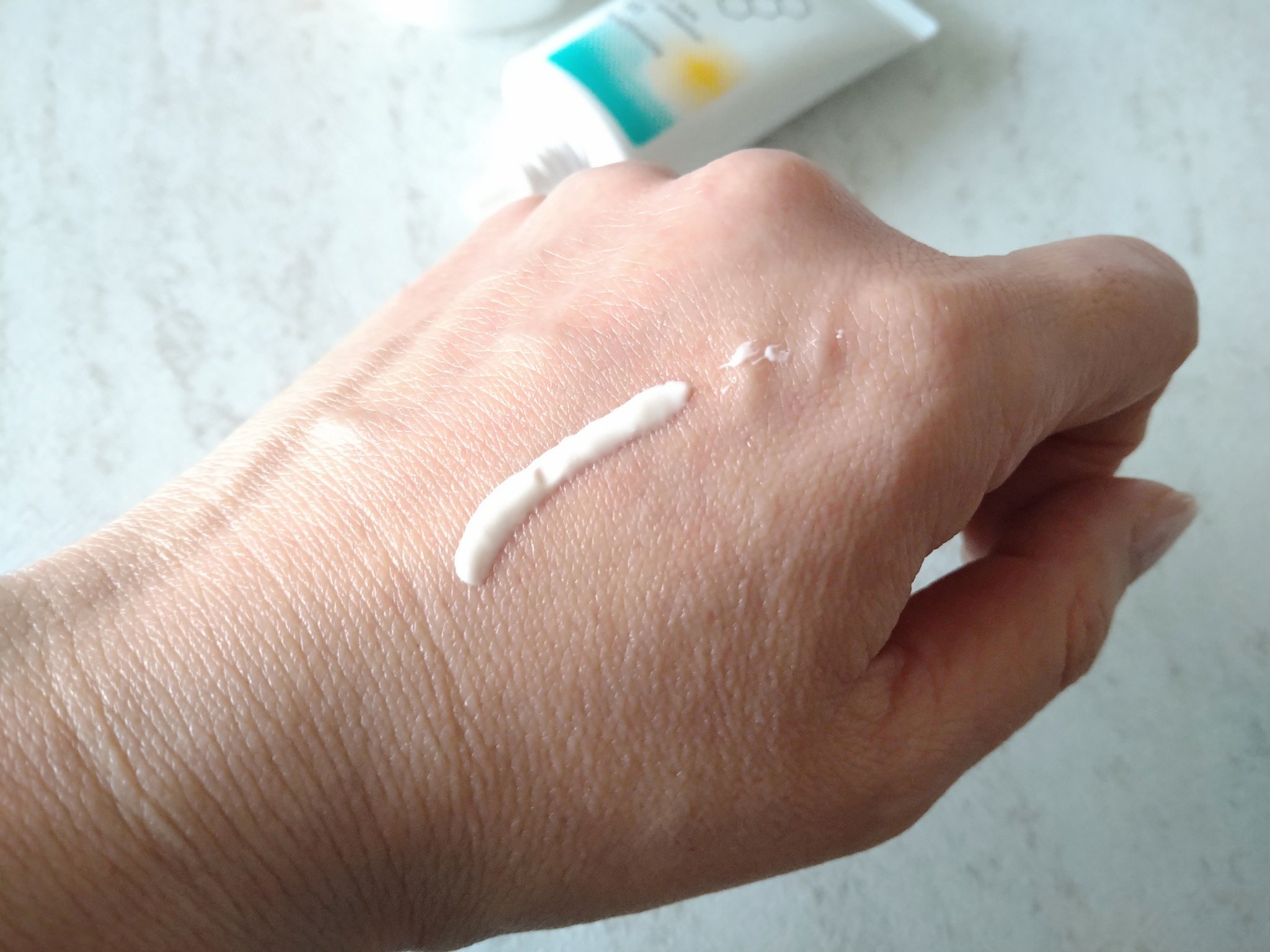 ソフィーナ iP スキンケアUV 01乾燥しがちな肌環境 SPF50+ PA++++/SOFINA iP/日焼け止めクリームを使ったクチコミ（2枚目）