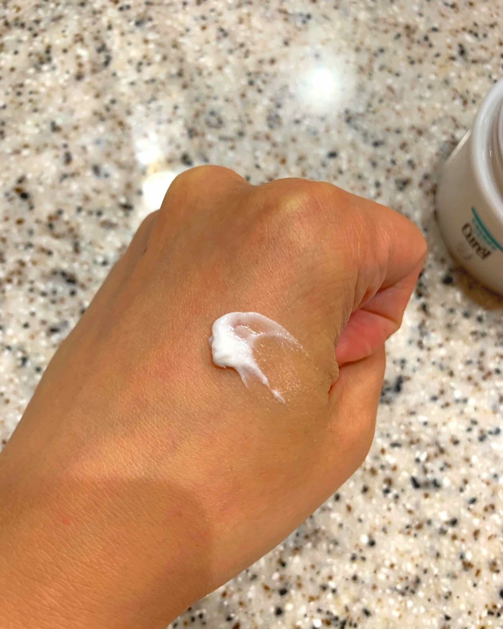 モイスチャーバーム ジャー/キュレル/フェイスクリームを使ったクチコミ(2枚目)