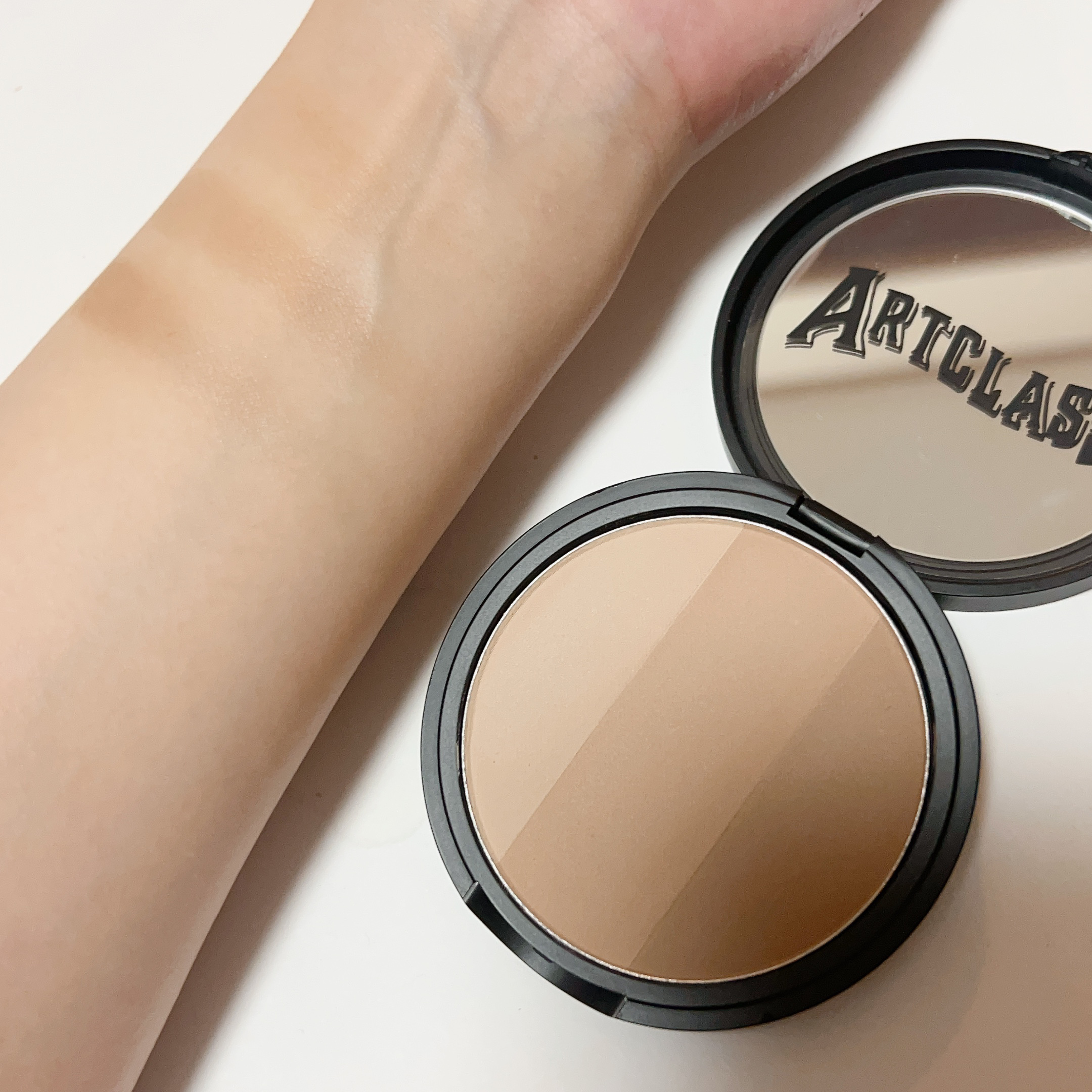 アートクラスバイロダン シェーディング/too cool for school/シェーディングを使ったクチコミ（3枚目）