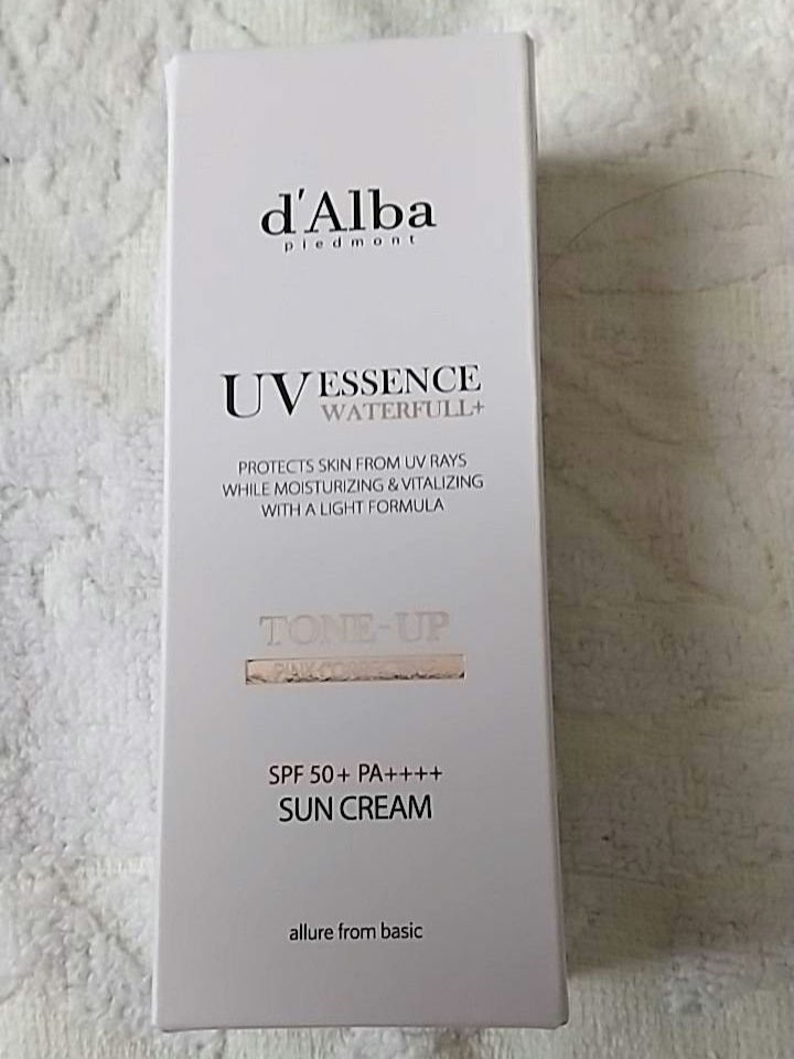 ウォータフルトーンアップサンクリーム/ダルバ/日焼け止めクリームを使ったクチコミ（1枚目）
