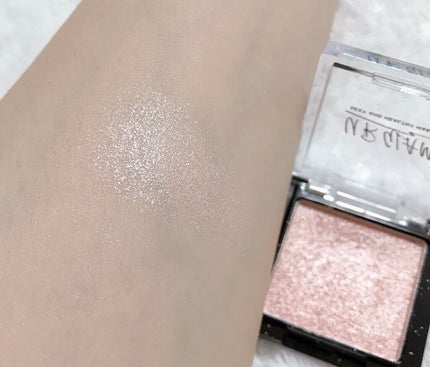 UR GLAM POWDER EYESHADOW/U R GLAM/単色アイシャドウを使ったクチコミ(4枚目)