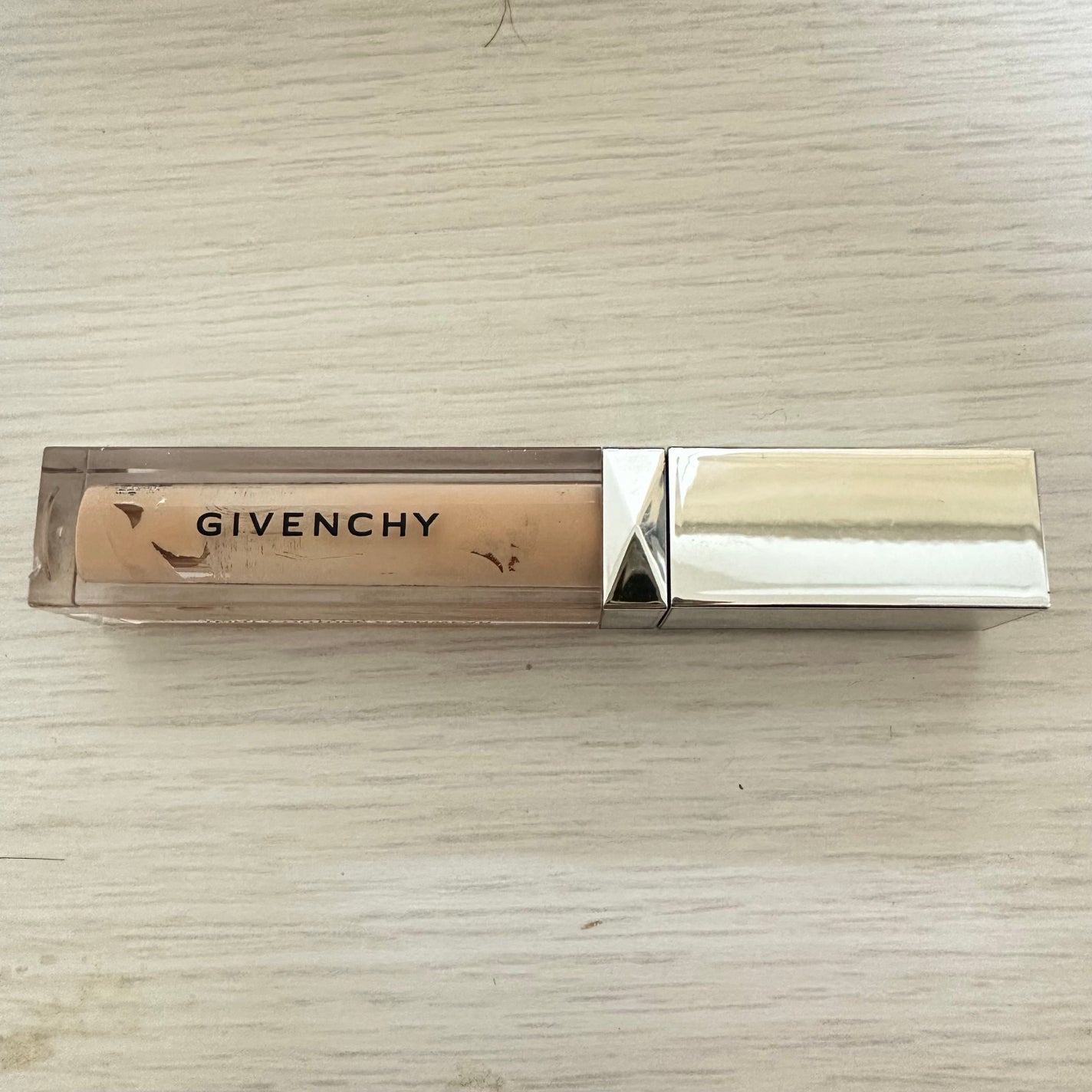 タン・クチュール・エバーウェア・コンシーラー/GIVENCHY/リキッドコンシーラーを使ったクチコミ(1枚目)