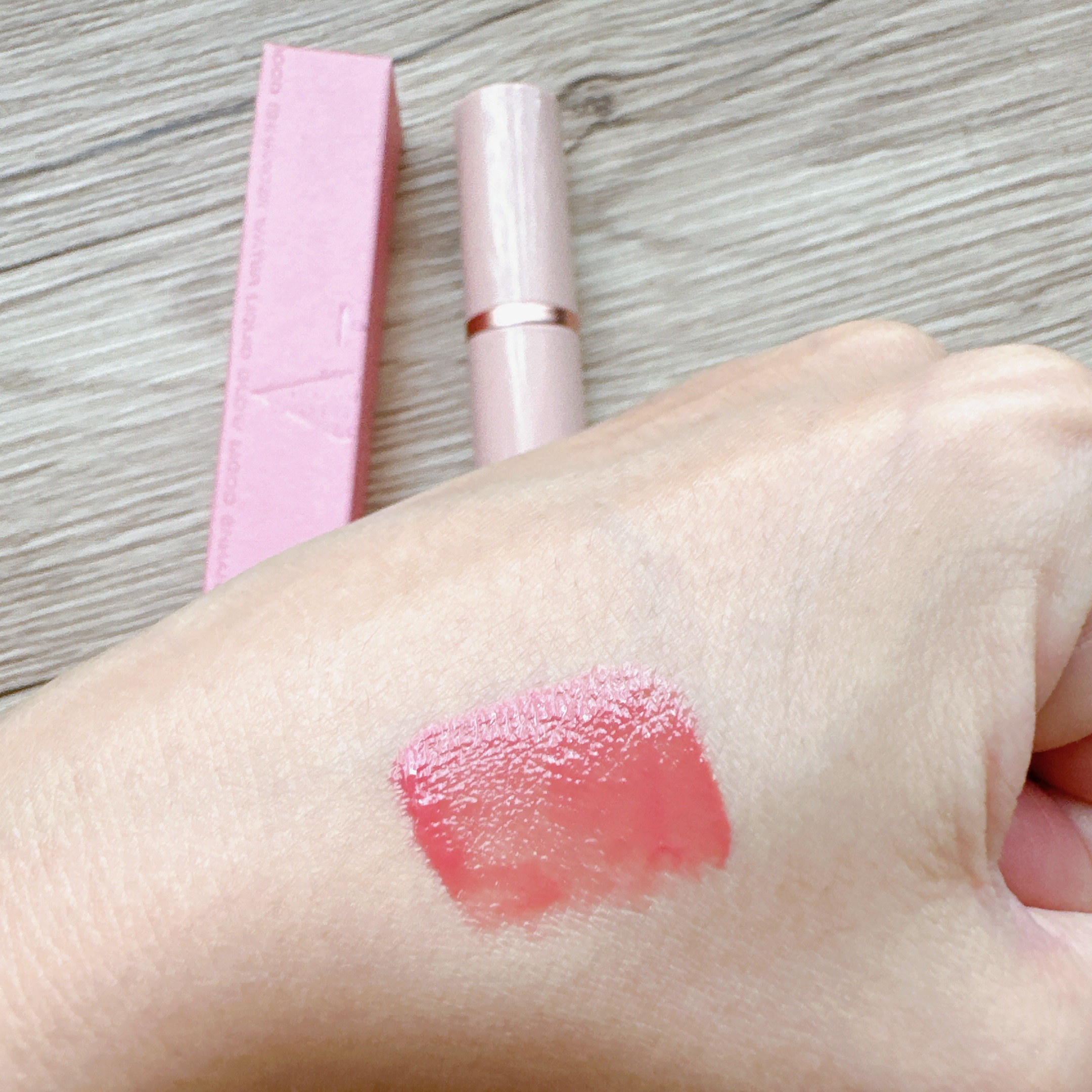 ムードインハンサーウォーターリキッドグロウ/hince/口紅を使ったクチコミ（3枚目）