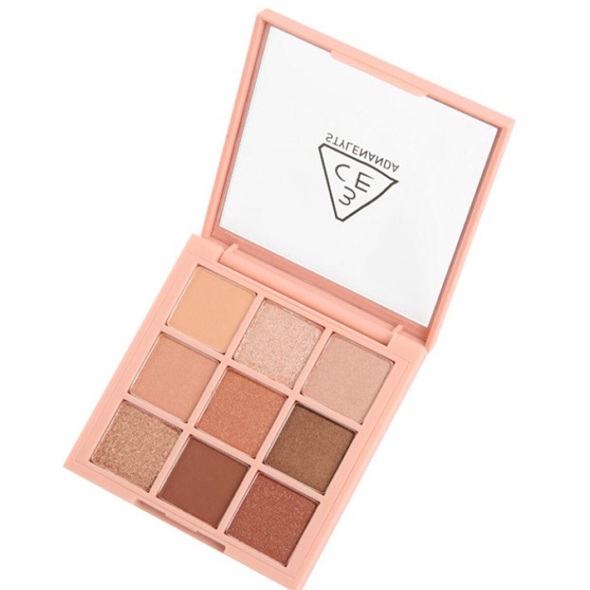 【3CE】 どんなスタイルにもマッチする人気アイテム #OVERTAKE をプレゼント🎁✨(1枚目)