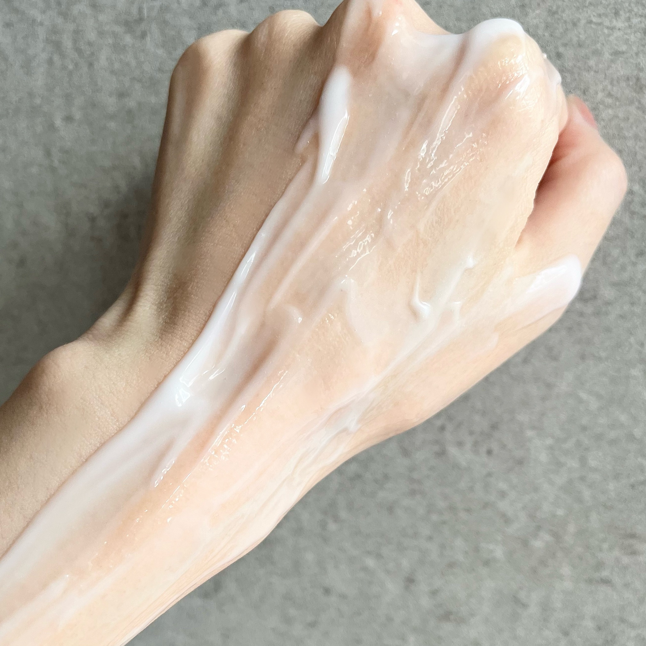 ニベア プレミアムボディミルク モイスチャー/ニベア/ボディミルクを使ったクチコミ（3枚目）