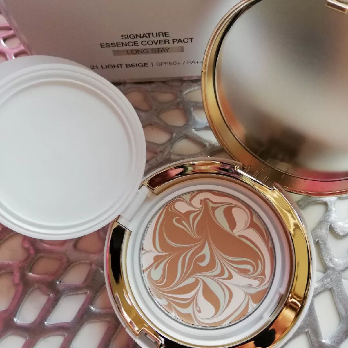 SIGNATURE ESSENCE COVER PACT　 ロングステイ(21号)/AGE20’s/クリーム・エマルジョンファンデーションを使ったクチコミ（3枚目）