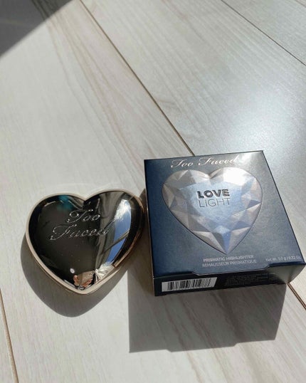 ラブ ライト ハイライター ブラインデッド バイ ザ ライト/Too Faced/パウダーハイライトを使ったクチコミ(2枚目)