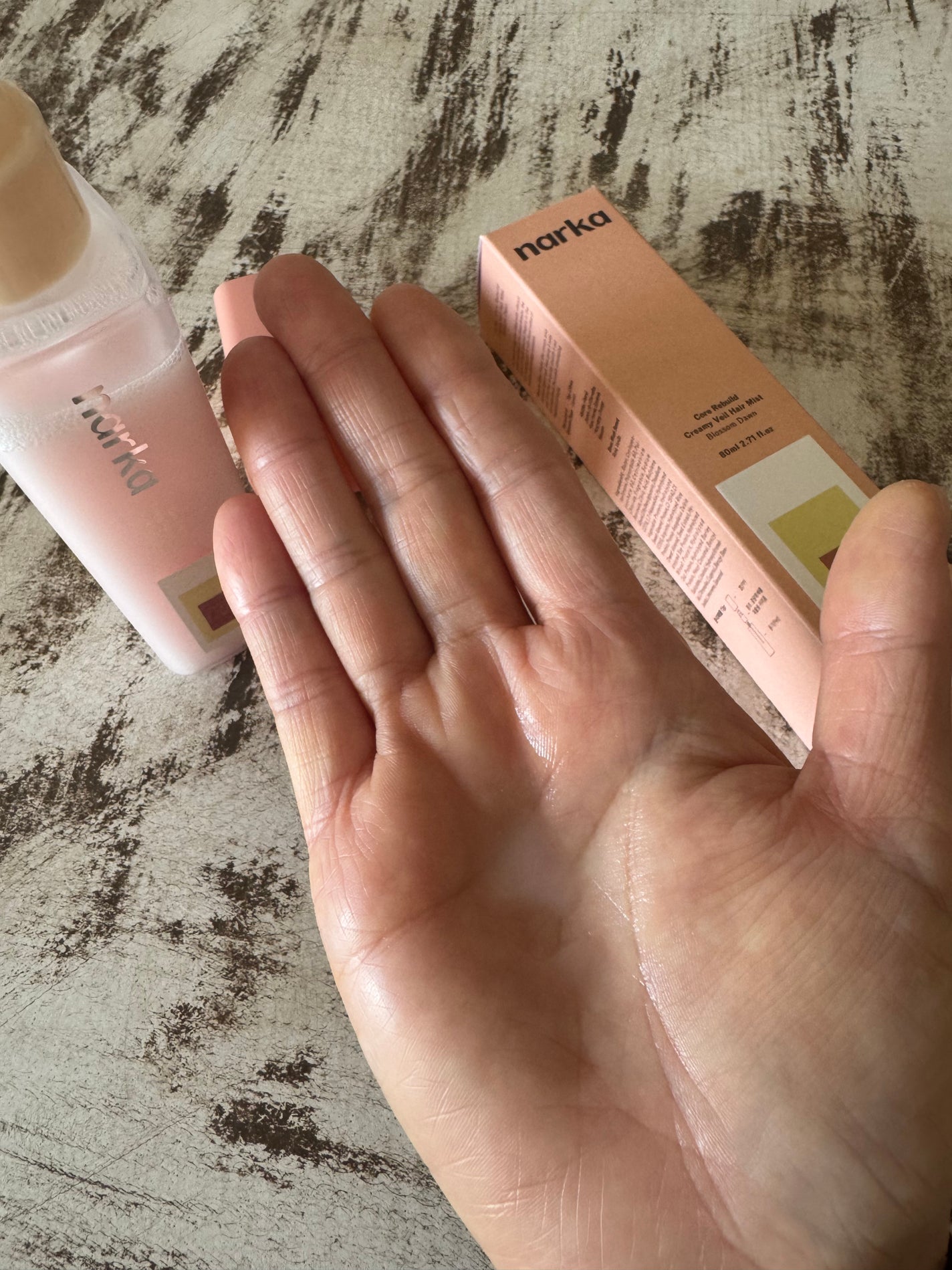 クリーミーベールヘアミスト ブロッサムダン/narka/ヘアミストを使ったクチコミ(3枚目)