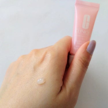 CLINIQUE モイスチャー サージ ハイドロ プランプ リップ トリートメントのクチコミ「クリニークのホリデー（クリームの）に付いていた

クリニーク モイスチャー サージ ハイドロ .....」（2枚目）