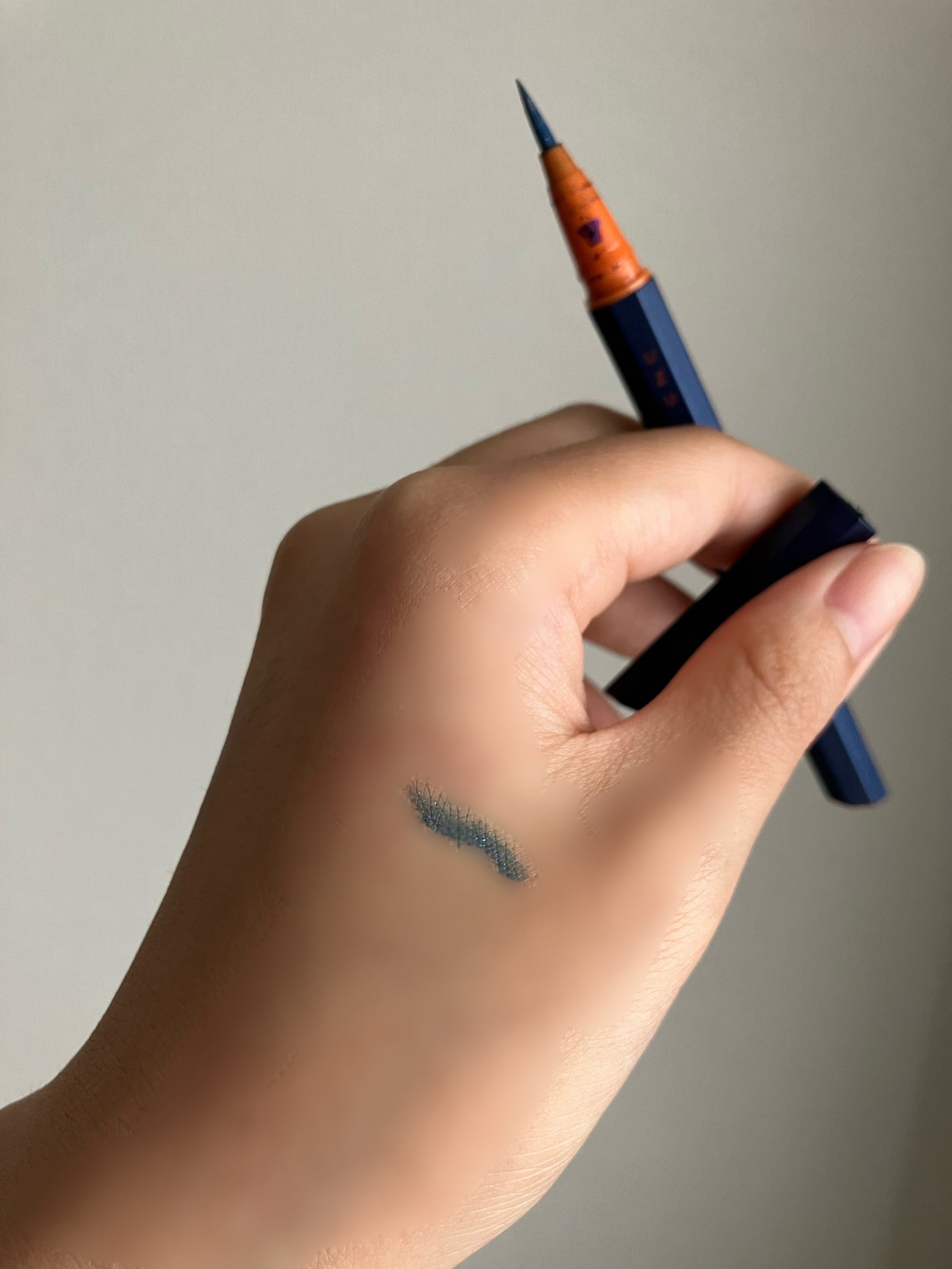 EYE OPENING LINER/UZU BY FLOWFUSHI/リキッドアイライナーを使ったクチコミ(3枚目)