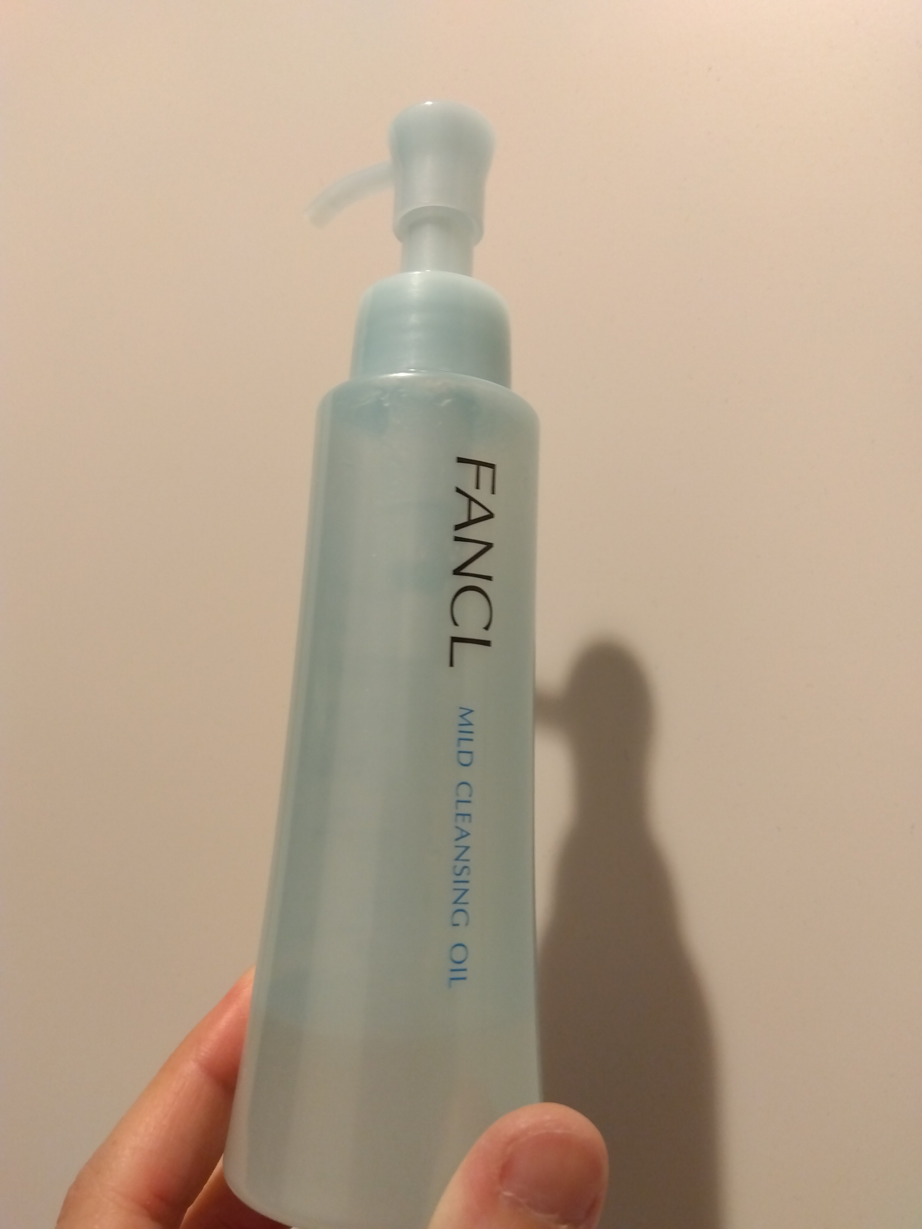 ファンケルマイルドクレンジング オイル本品ボトル120ml

夏場の　ゆらぎ肌に　クレンジングを見直し

ファンケルマイルドクレンジング オイルを◎


信頼おける
お品◎

乳化を丁寧に優しくすることで、毛穴汚れも
目立ちにくくなってる印