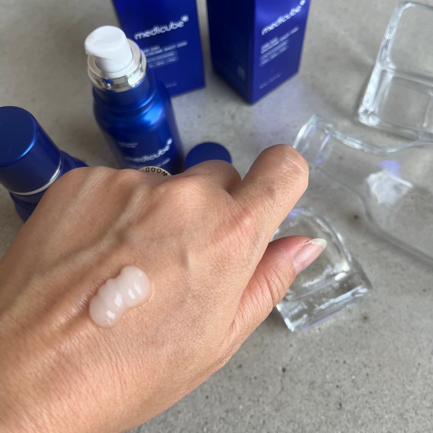 ゼロ1DAYエクソソームショット2000/MEDICUBE/美容液を使ったクチコミ(4枚目)