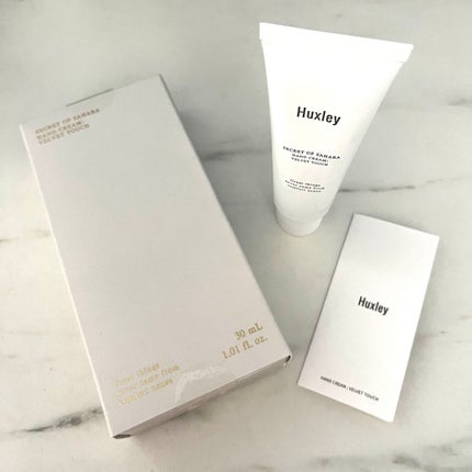 Huxley ハンドクリーム;ベルベットタッチのクチコミ「Huxley
ハンドクリーム;ベルベットタッチ
LIPS定価 1,650円(税込)
┈┈┈.....」(3枚目)