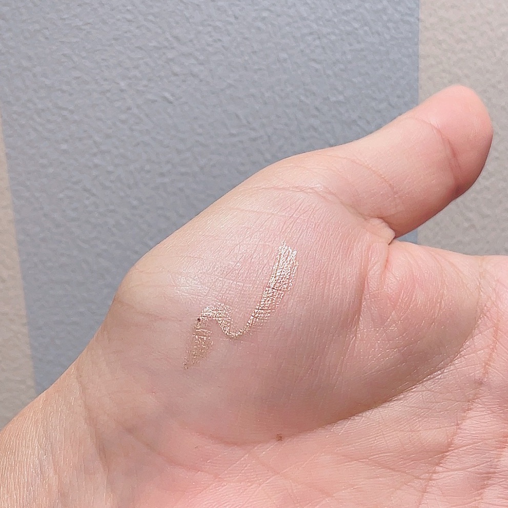 ウォータリーラメライナー オーロラベージュ/Ririmew/リキッドアイライナーを使ったクチコミ（3枚目）