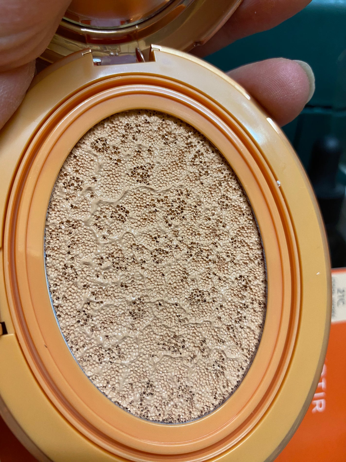 マスクフィット エーアイフィルタークッション/TIRTIR(ティルティル)/クッションファンデーションを使ったクチコミ(2枚目)